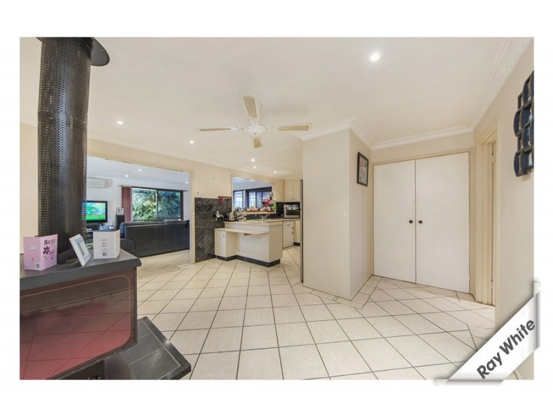 82 Namatjira Drive, Stirling ACT 2611