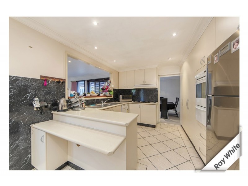 82 Namatjira Drive, Stirling ACT 2611