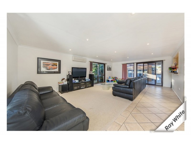 82 Namatjira Drive, Stirling ACT 2611