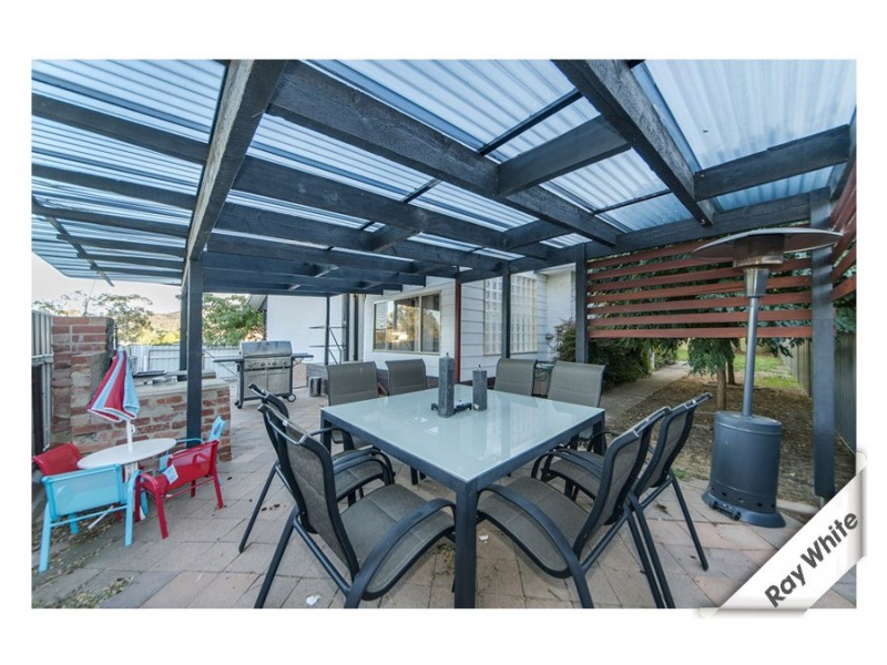 82 Namatjira Drive, Stirling ACT 2611