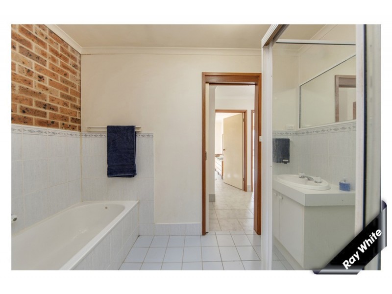 2/10 Popplewell Place, Gordon ACT 2906