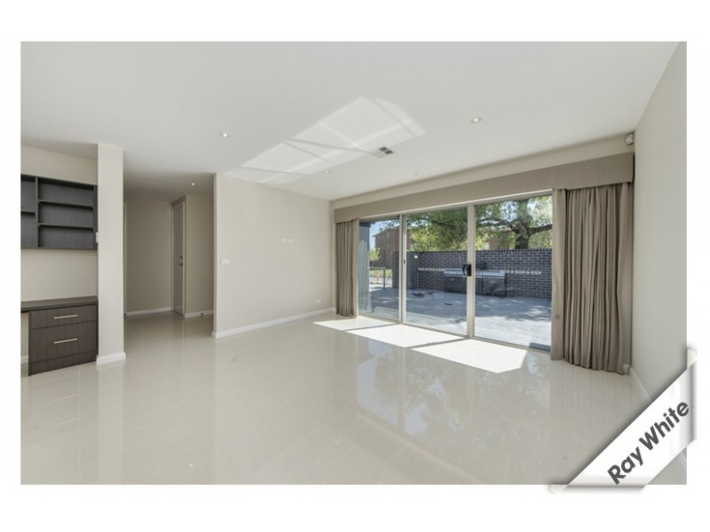 40 Coxen Street, Hughes ACT 2605