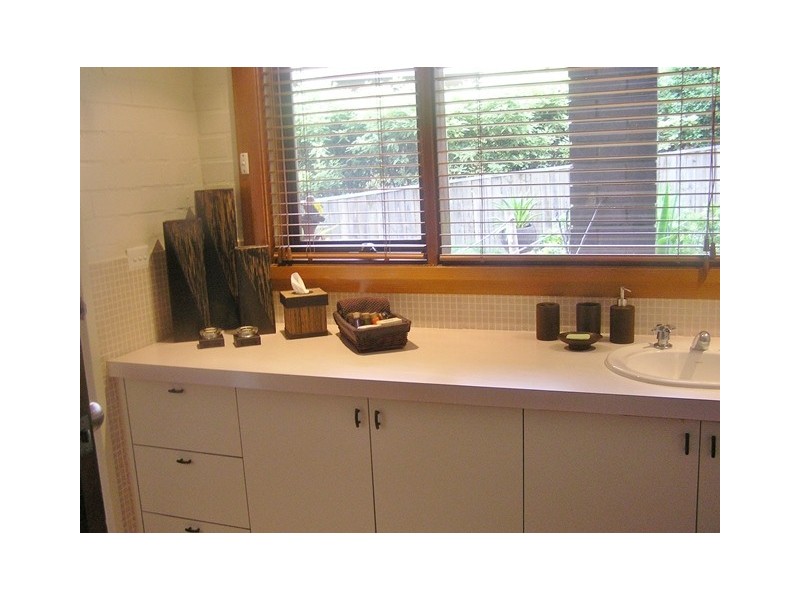 9a Muecke Place, Isaacs ACT 2607