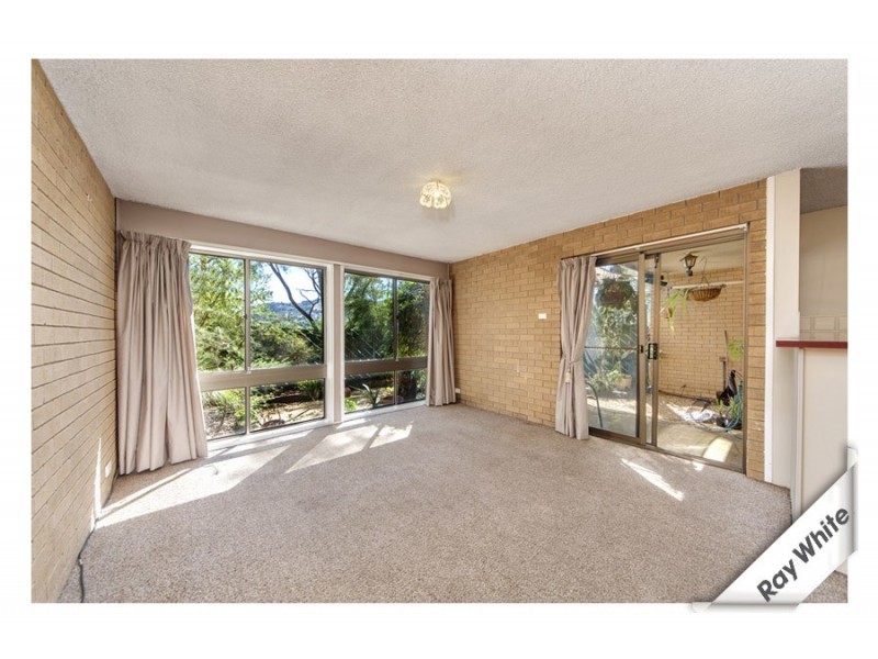 1/4 Heard Street, Mawson ACT 2607