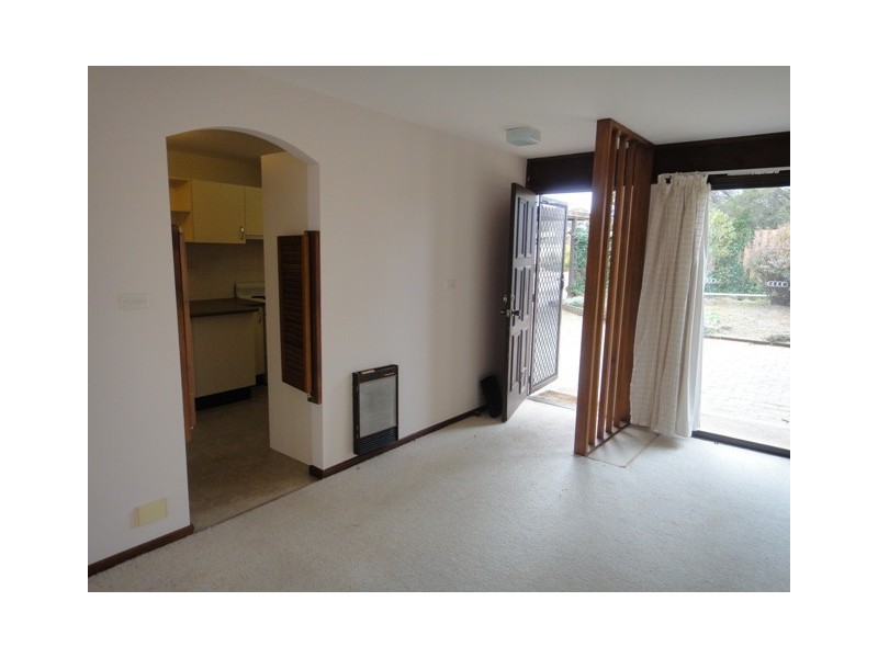 27 Goddard Crescent, Holt ACT 2615