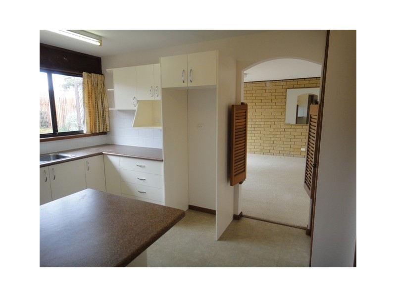 27 Goddard Crescent, Holt ACT 2615