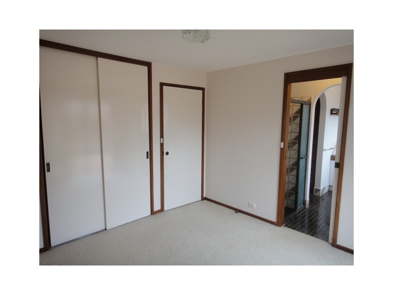 27 Goddard Crescent, Holt ACT 2615