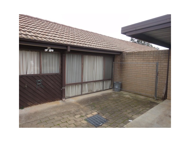 27 Goddard Crescent, Holt ACT 2615