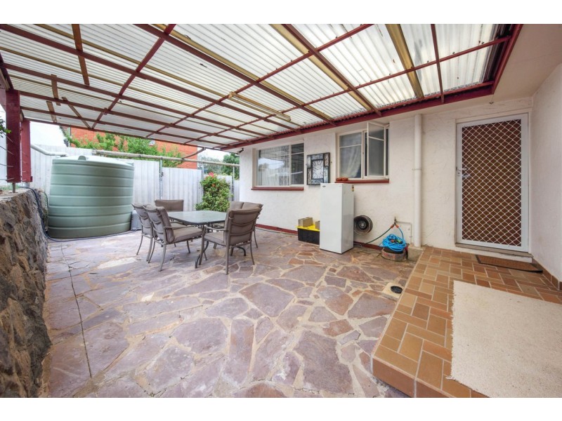 76 Eggleston Crescent, Chifley ACT 2606