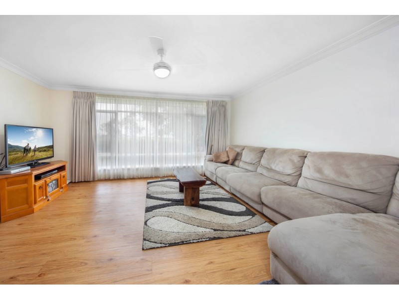 76 Eggleston Crescent, Chifley ACT 2606