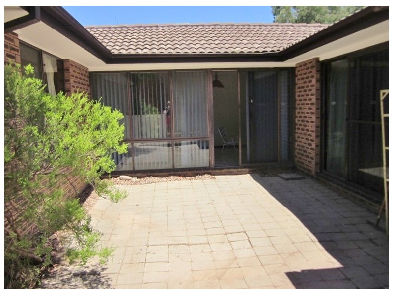 13 Levine Street, Evatt ACT 2617