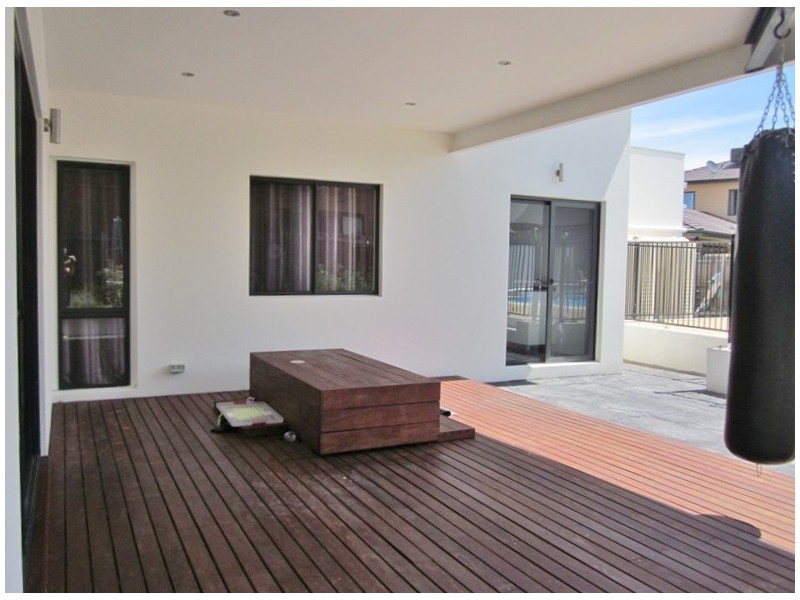 5 Doris Turner Street, Forde ACT 2914