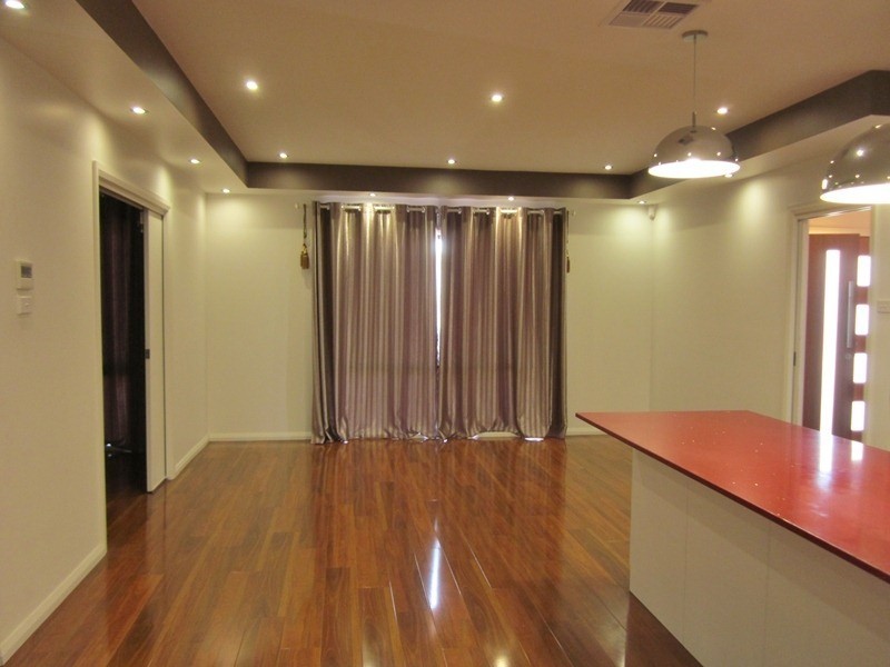 5 Doris Turner Street, Forde ACT 2914