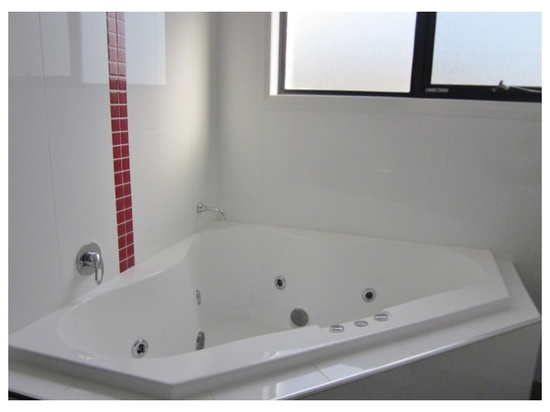 5 Doris Turner Street, Forde ACT 2914