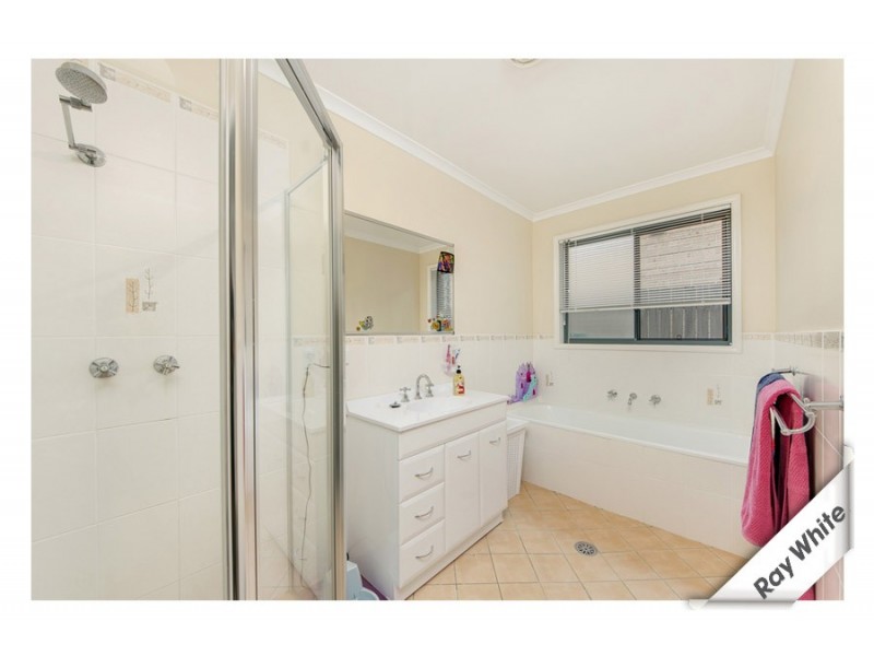 185 Halloran Drive, Jerrabomberra NSW 2619