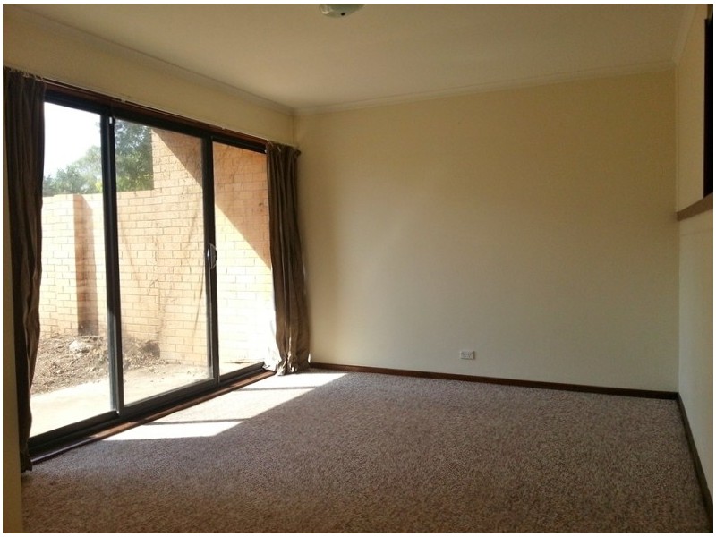 18 Waramanga place, Waramanga ACT 2611