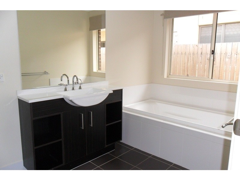 79 Donald Horne Circuit, Franklin ACT 2913