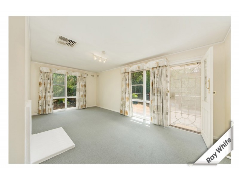 36 Kitchener Street, Hughes ACT 2605