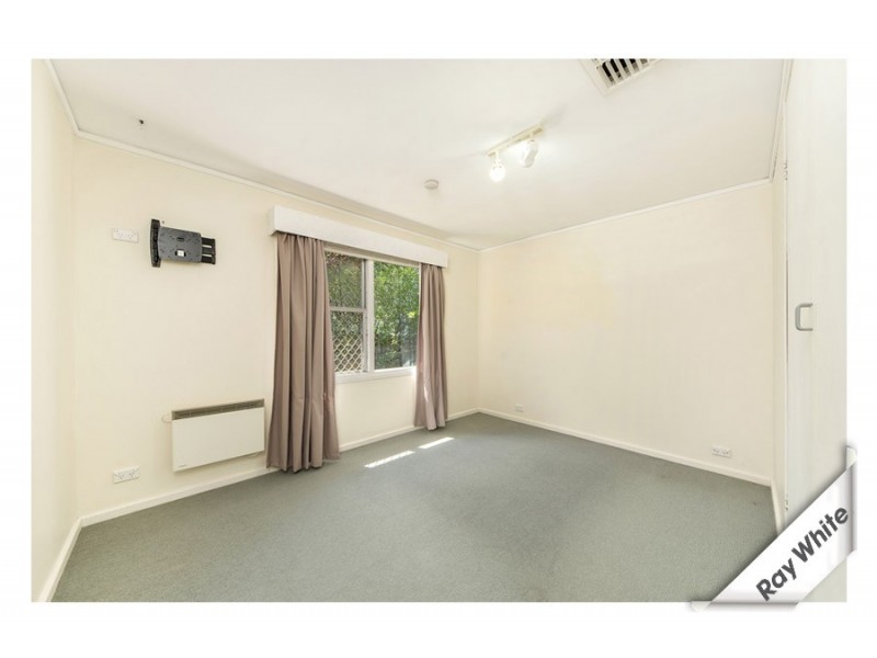 36 Kitchener Street, Hughes ACT 2605