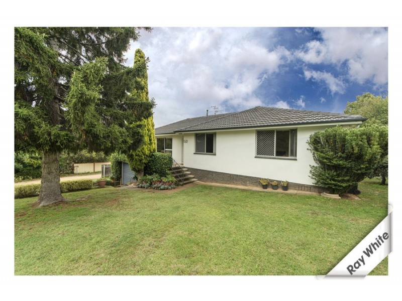 40 Deloraine Street, Lyons ACT 2606