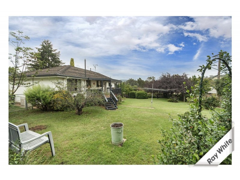 40 Deloraine Street, Lyons ACT 2606