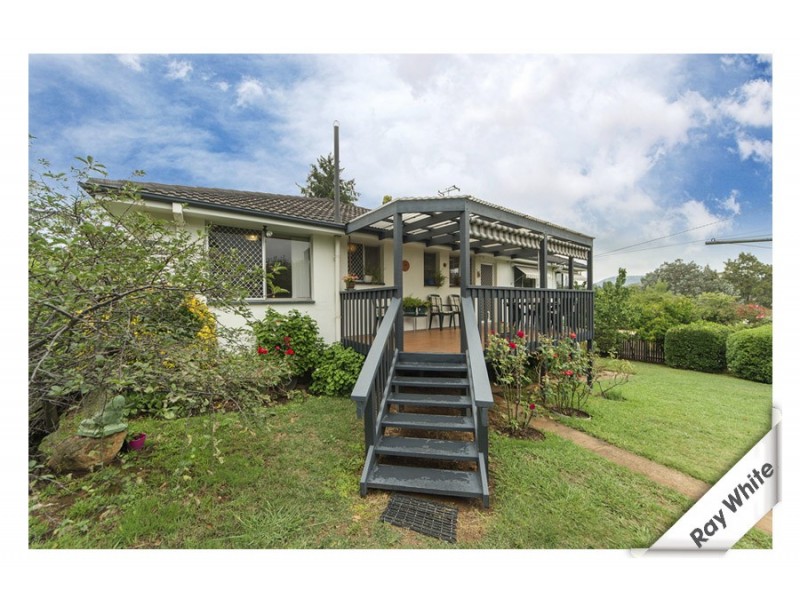 40 Deloraine Street, Lyons ACT 2606