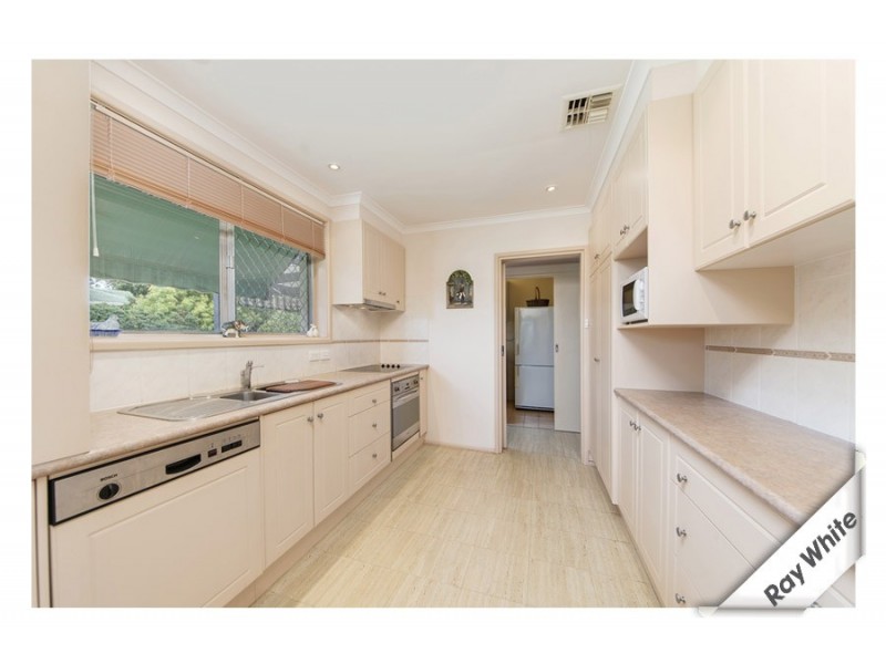 40 Deloraine Street, Lyons ACT 2606