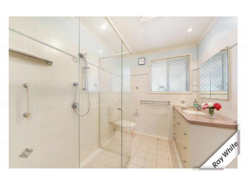 40 Deloraine Street, Lyons ACT 2606