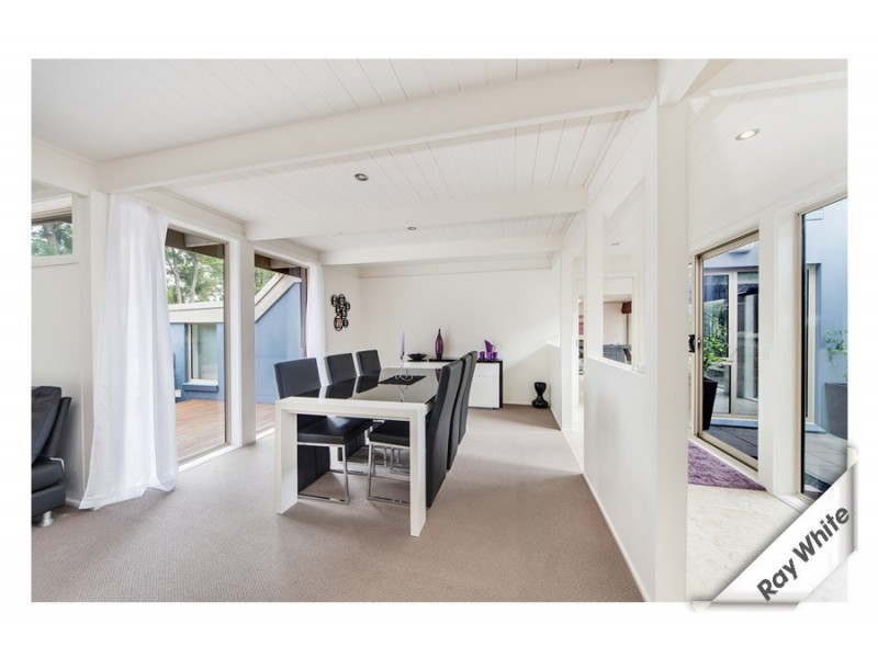 27 Maclagan Street, Isaacs ACT 2607