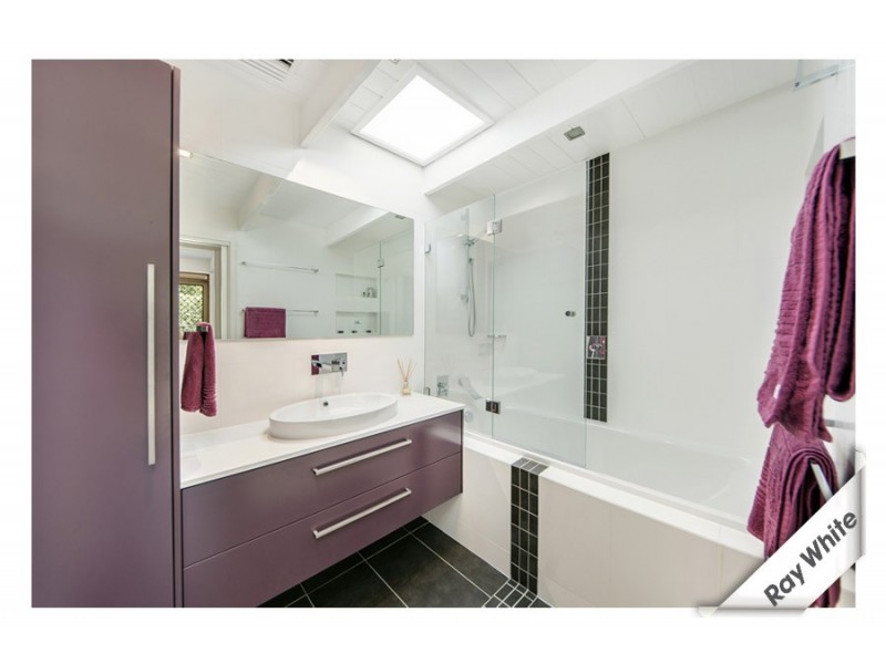 27 Maclagan Street, Isaacs ACT 2607