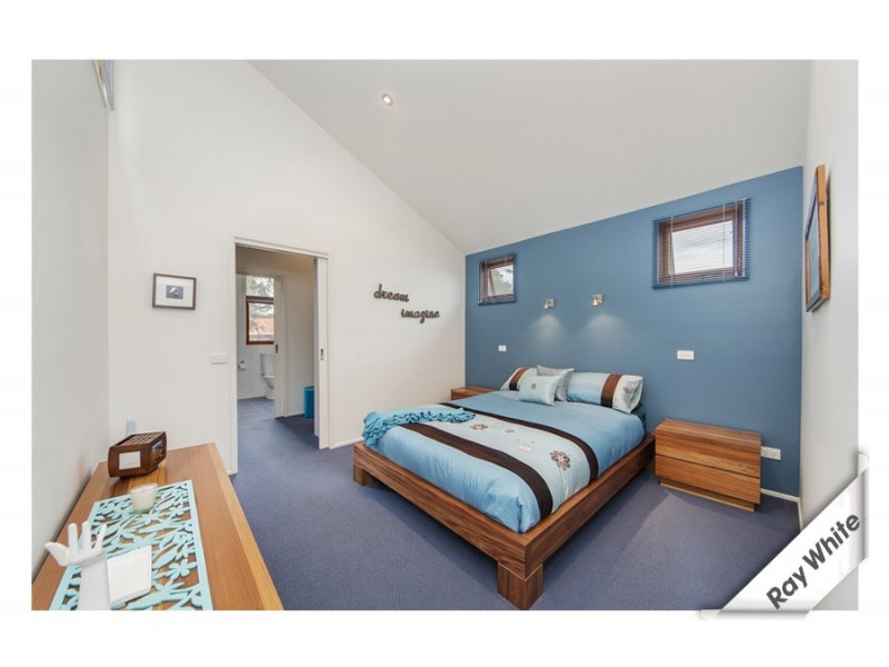 27 Maclagan Street, Isaacs ACT 2607