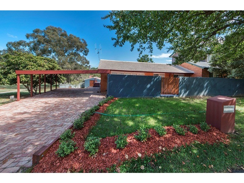 62 Kitchener Street, Hughes ACT 2605