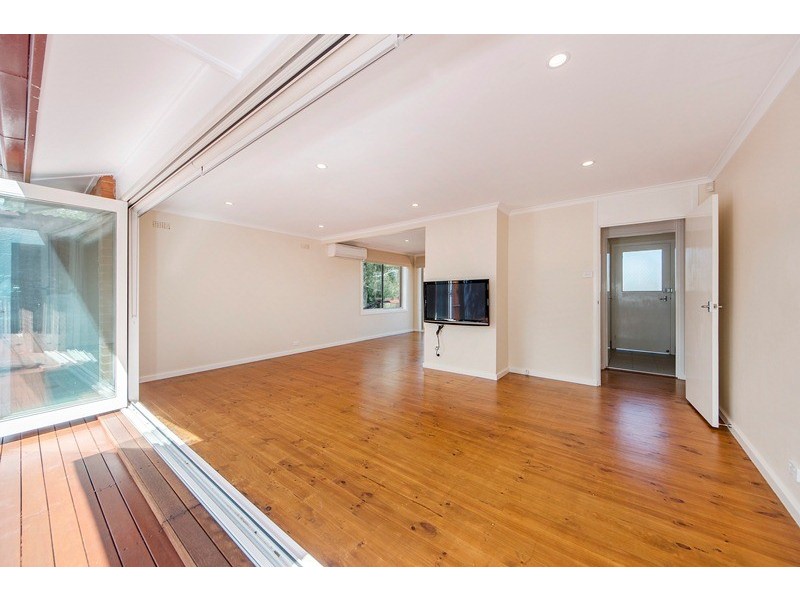 62 Kitchener Street, Hughes ACT 2605