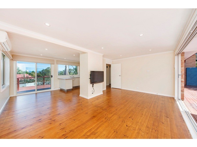 62 Kitchener Street, Hughes ACT 2605