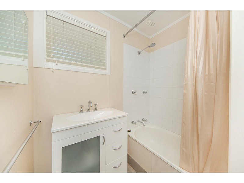 62 Kitchener Street, Hughes ACT 2605