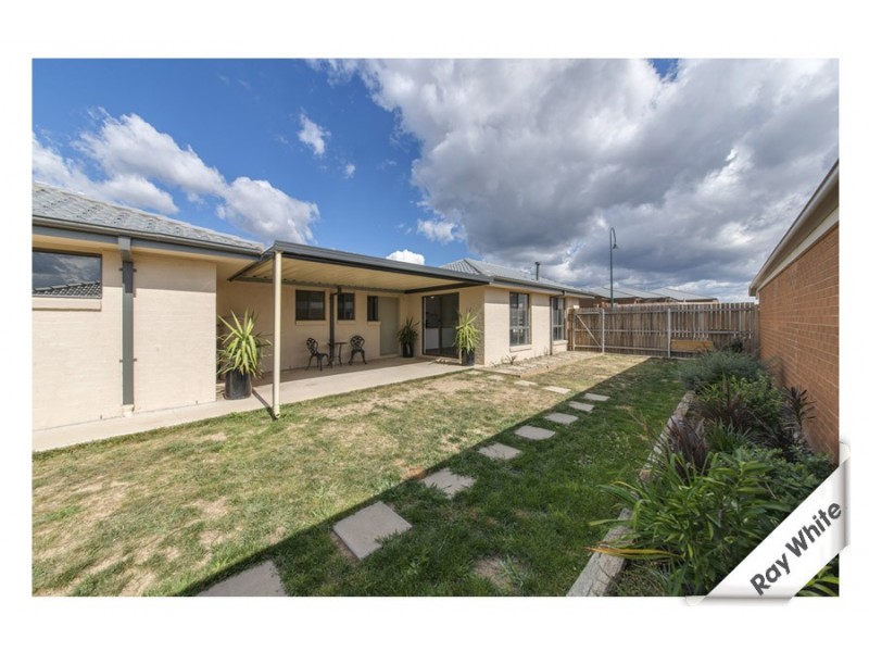 144 Macfarlane Burnet Avenue, Macgregor ACT 2615