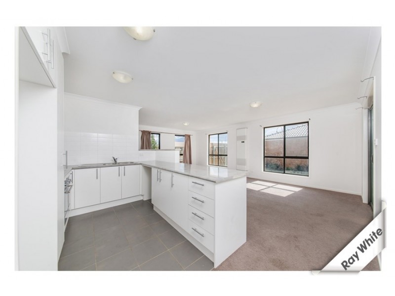 144 Macfarlane Burnet Avenue, Macgregor ACT 2615