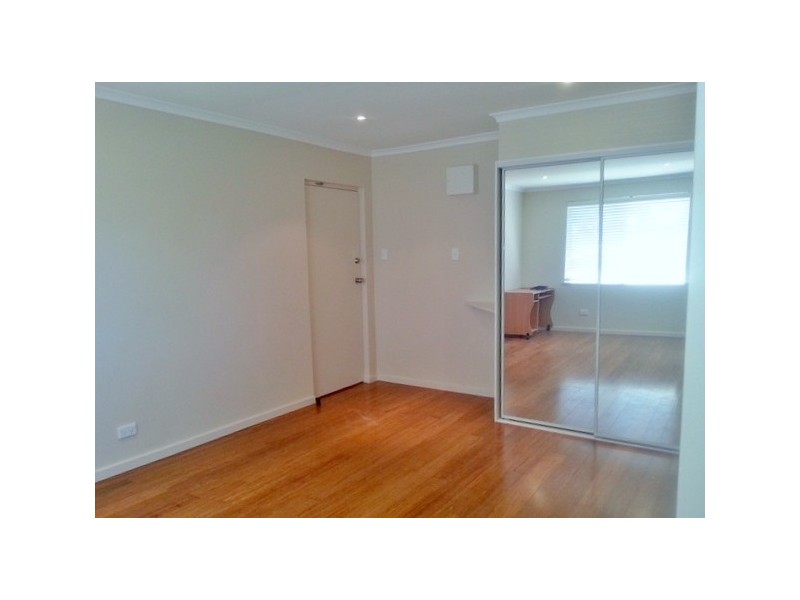 17/27 Coxen Street, Hughes ACT 2605