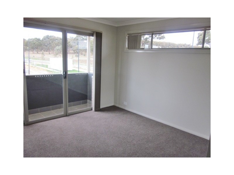 1 Ridding Street, Forde ACT 2914