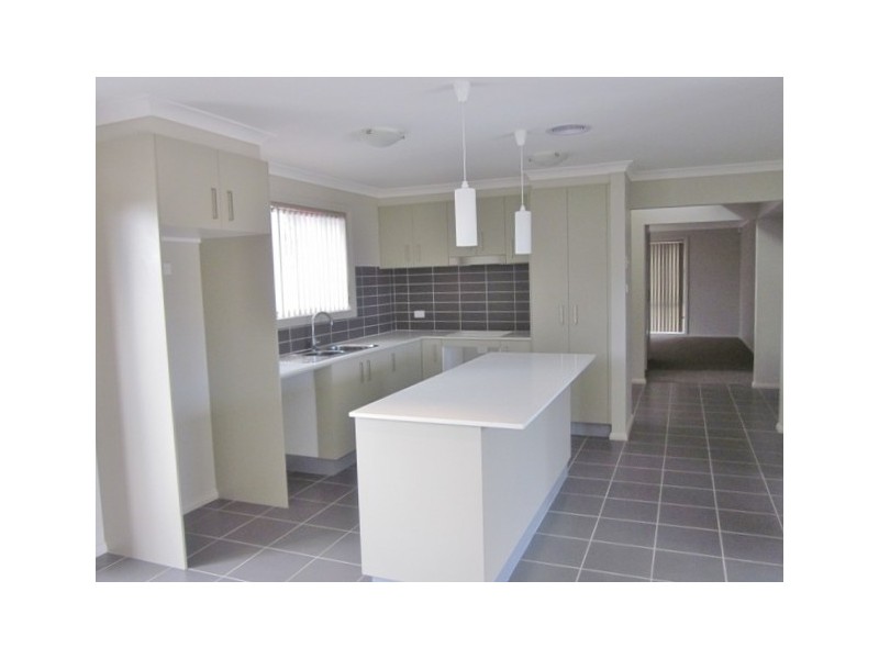 1 Ridding Street, Forde ACT 2914