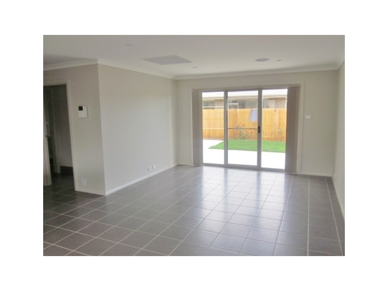 1 Ridding Street, Forde ACT 2914