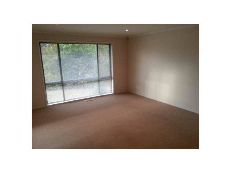 17 Pokana Cct, Kaleen ACT 2617