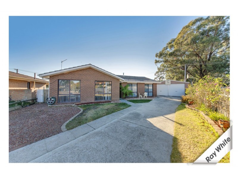 15 Muir Close, Isabella Plains ACT 2905