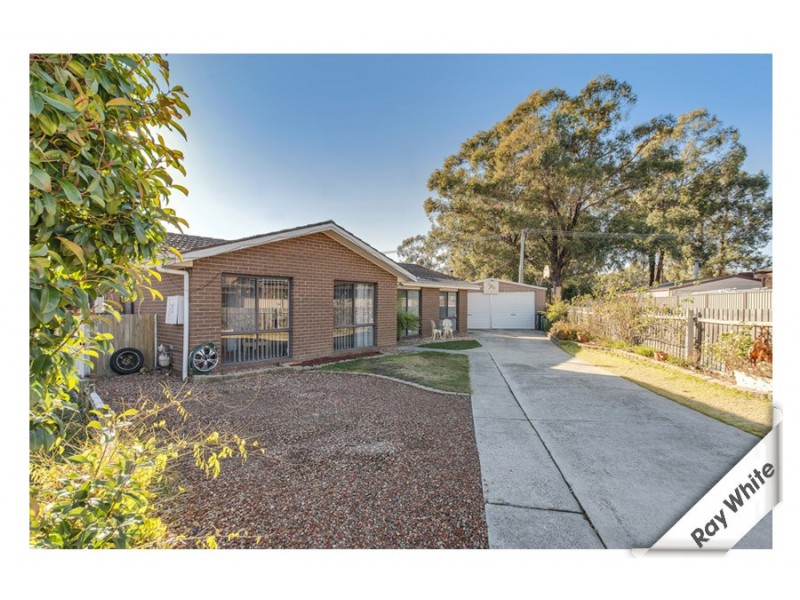 15 Muir Close, Isabella Plains ACT 2905