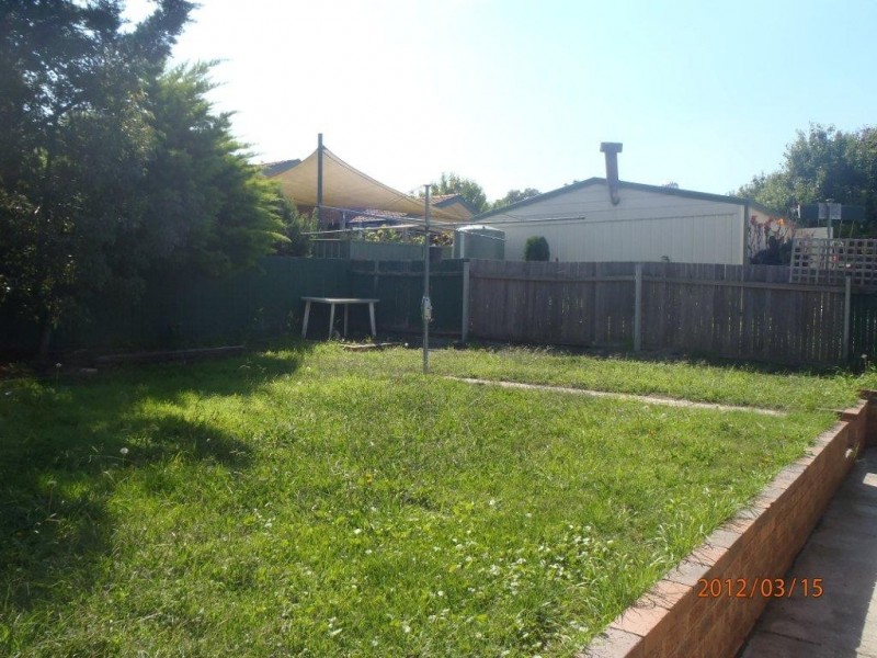 27 Thomas Hart Street, Banks ACT 2906