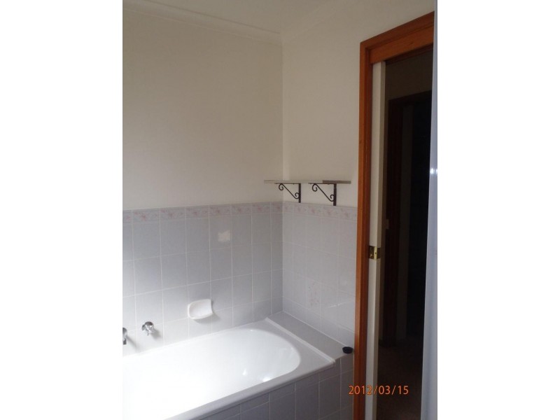 27 Thomas Hart Street, Banks ACT 2906