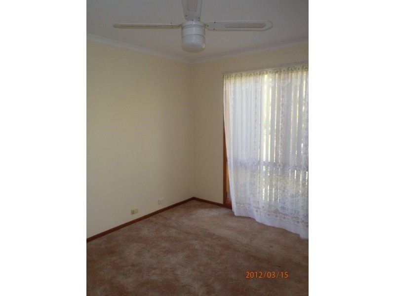 27 Thomas Hart Street, Banks ACT 2906