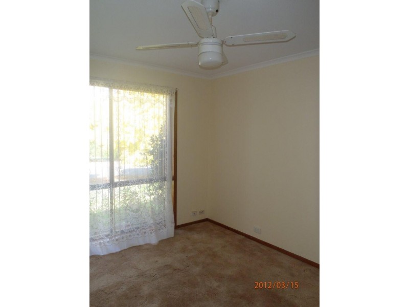 27 Thomas Hart Street, Banks ACT 2906