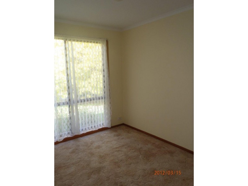 27 Thomas Hart Street, Banks ACT 2906