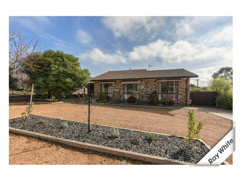 33 Groveland Crescent, Isabella Plains ACT 2905